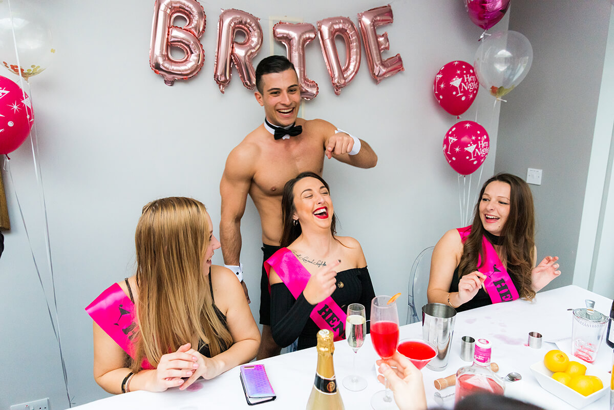 UTF-8''girls-laughingstocgwithbutler-.jpg